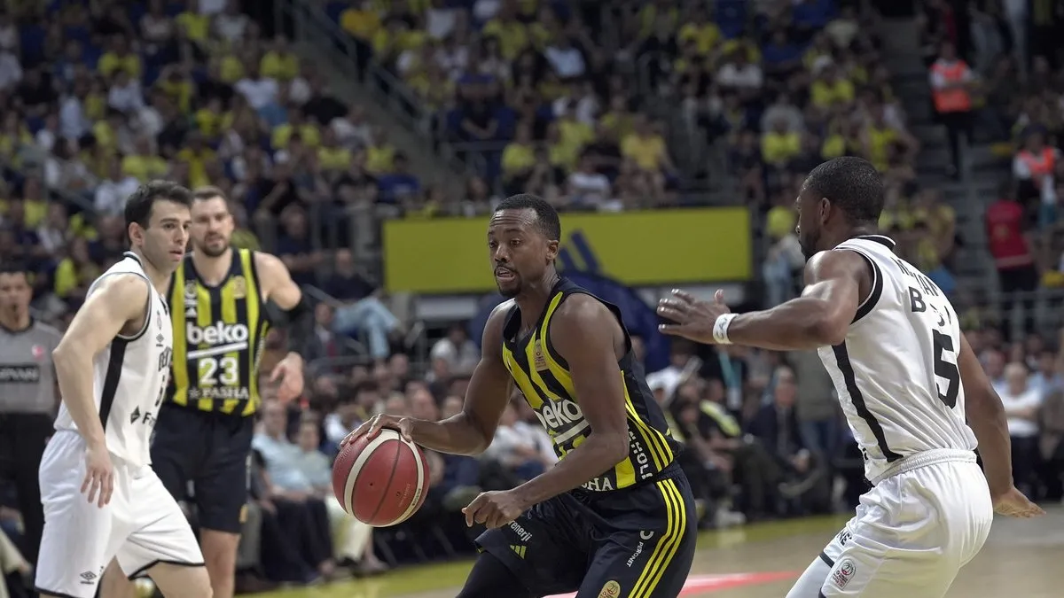 Basketbol Süper Ligi: Fenerbahçe Beko, Beşiktaş'ı mağlup etti! Kanarya, seriyi 2-0'a taşıdı...
