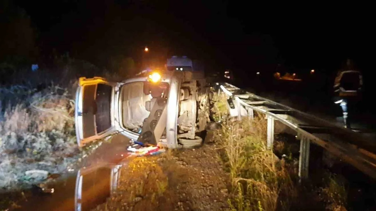 Tek tarafla kazada sürücü feci şekilde can verdi Tek tarafla kazada sürücü feci şekilde can verdi