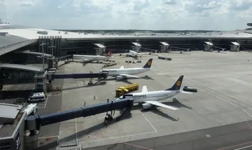 Son dakika: Rusya’da uçak acil iniş yaptı!