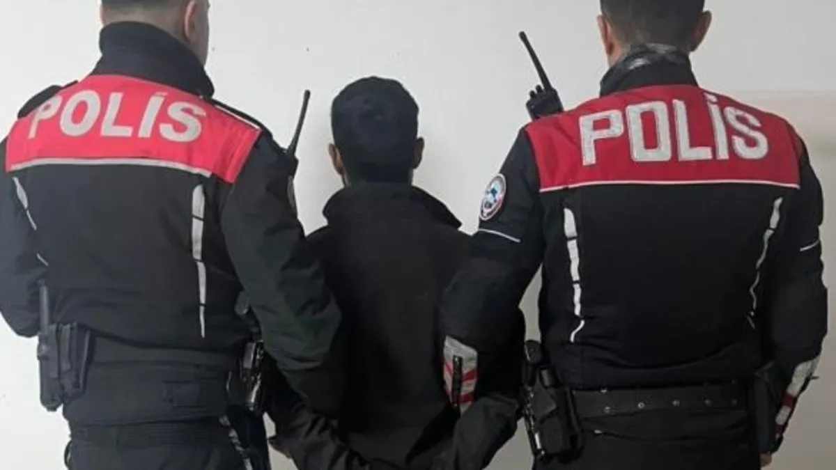 Yer Gaziantep: 20 yıl cezası bulunan firari yakalandı Yer Gaziantep: 20 yıl cezası bulunan firari yakalandı