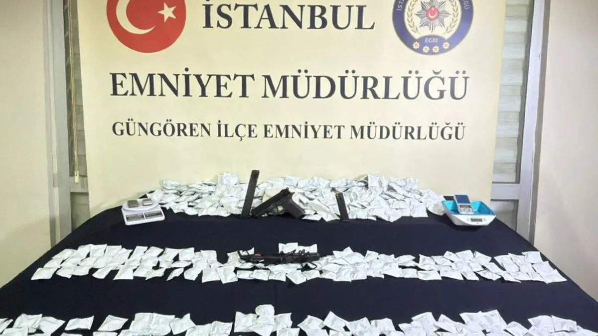 Satışa hazır 1.5 kilo uyuşturucuyla yakaladılar Satışa hazır 1.5 kilo uyuşturucuyla yakaladılar