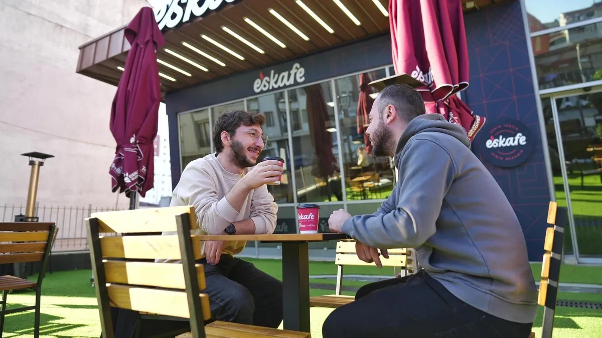 Bu kafede çay 1 TL kahve 2 TL