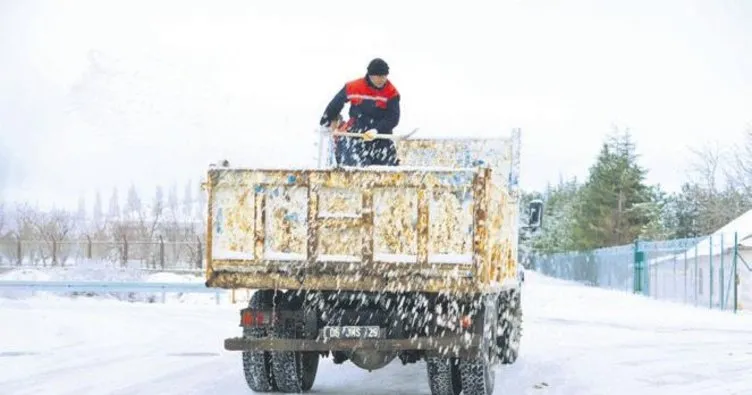 Kazan’da karla mücadele sürüyor