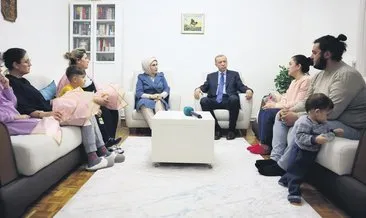 Erdoğan çifti, depremzede aileyi ziyaret etti #ankara