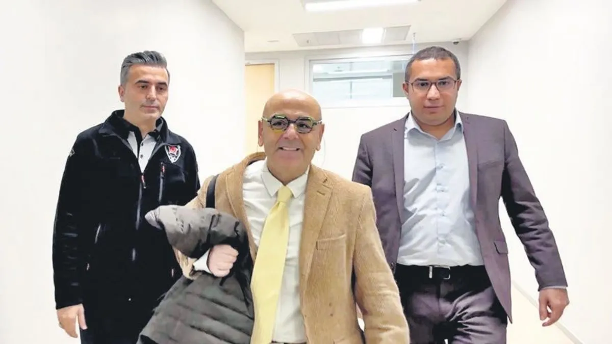 Saban: Tiyatroya dair düşüncelerimi anlattım Saban: Tiyatroya dair düşüncelerimi anlattım