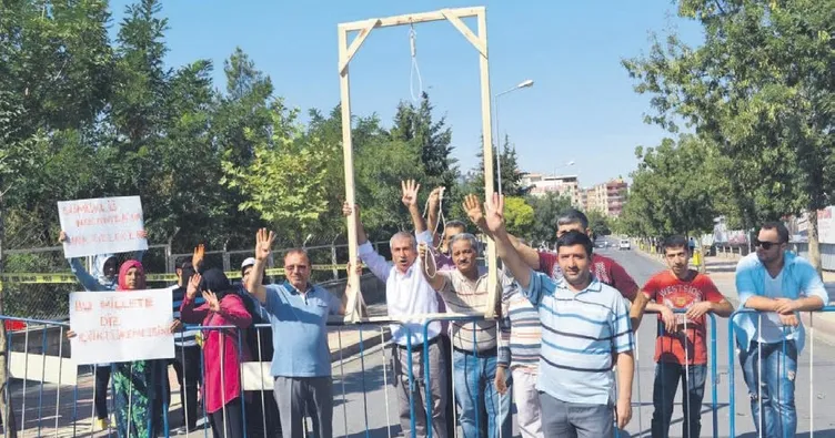 İdam sehpası getirip ip attılar