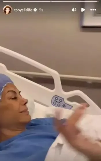 Tanyeli hastane odasından paylaştı! ’İnsan ağlamaktan korkar mı?’