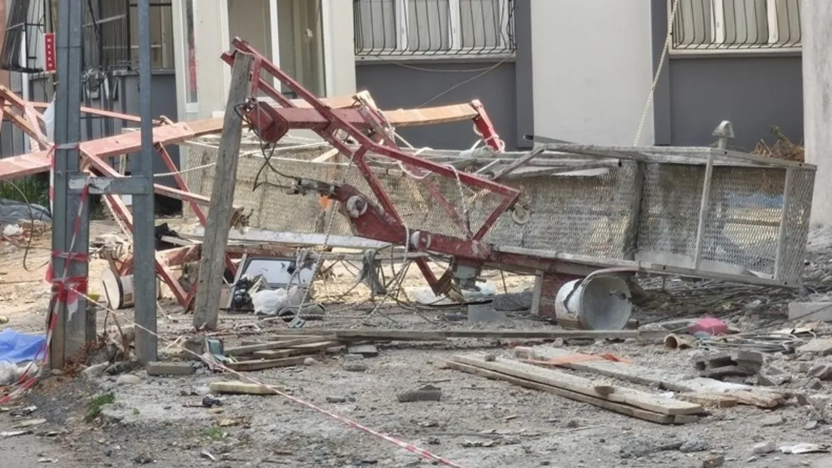 Adana korkunç olay! Asansörlü iskele metrelerce yükseklikten düştü: 1 ölü, 1 ağır yaralı Adana korkunç olay! Asansörlü iskele metrelerce yükseklikten düştü: 1 ölü, 1 ağır yaralı