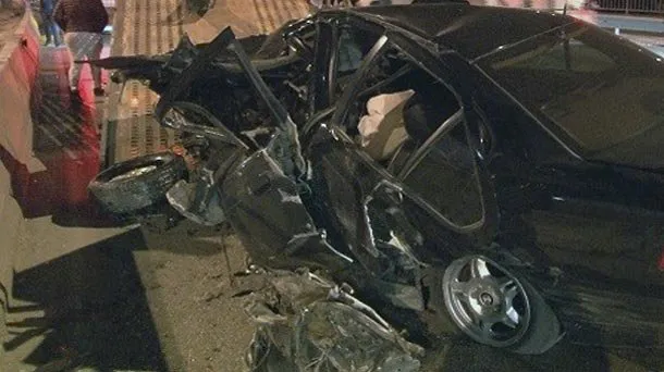 Sabaha Karsi Feci Kaza Luks Arac Bu Hale Geldi Son Dakika Haberler