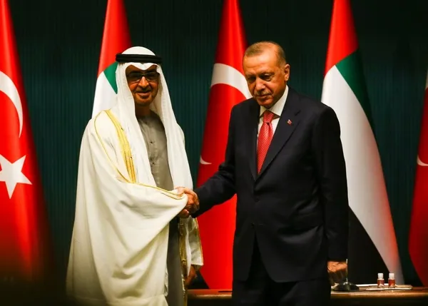 son-dakika-bae-veliaht-prensi-zayed-turkiyede-iki-ulke-arasinda-kritik-anlasmalar-imzalandi-1637768686371.jpg