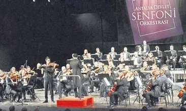 Kemanıyla büyüledi