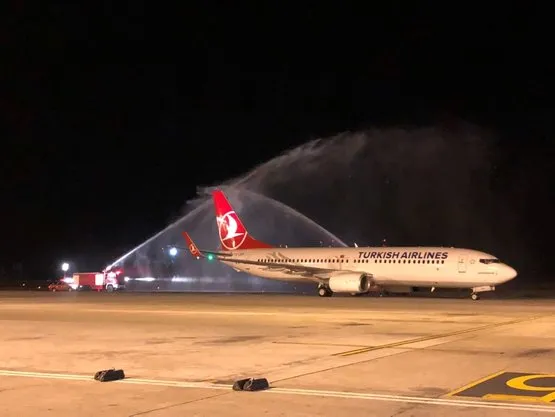 Istanbul Havalimani Ndan Kalkan Ilk Ucagi Boyle Karsiladilar Son Dakika Haberler