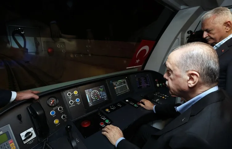 Pendik-Sabiha Gökçen Metro açılışı sonrası ilk sürüş: Başkan Erdoğan vatman koltuğunda!