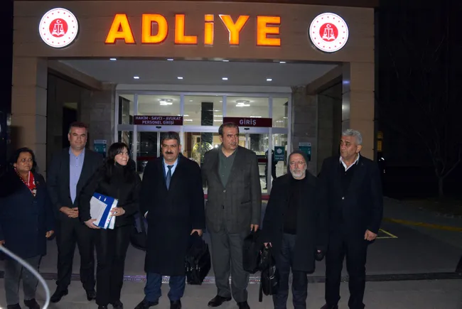 muhsin-yazicoglu-helikopterinin-kaza-kirim-heyeti-baskani-konustu-pilot-kalkisini-dahi-bildirmiyor-1645044068227.jpg Muhsin Yazıcoğlu helikopterinin kaza kırım heyeti başkanı konuştu: Pilot, kalkışını dahi bildirmiyor