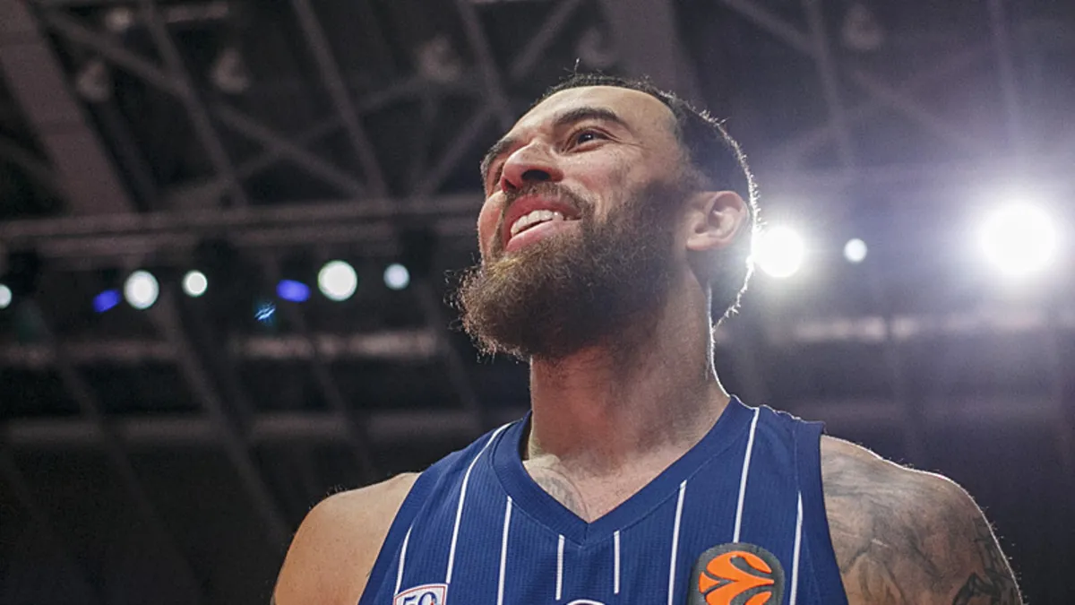Anadolu Efes, EuroLeague'de Barcelona deplasmanında