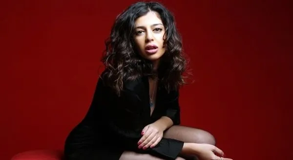Genç oyuncudan 400 kez taciz şikayeti! Mahkemeler Ecem Koyunlu davalarıyla doldu! - Son Dakika Magazin Haberleri