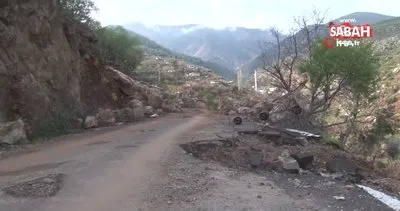 Depremin yıkamadığını dağdan kopan kayalar yıktı | Video