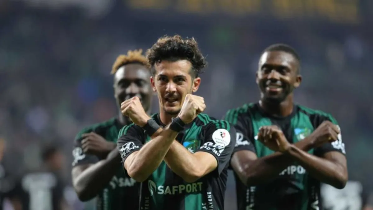 Tayfur Bingöl’den gece yarısı olay paylaşım! Galatasaray’a gönderme… Tayfur Bingöl’den gece yarısı olay paylaşım! Galatasaray’a gönderme…