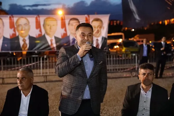 mhp-alanya-belediye-baskan-yucel-4-mahalleyi-iftarda-bulusturdu-1710415679153.jpg