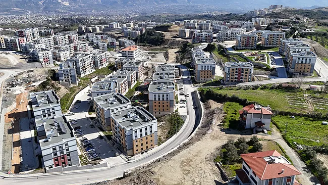 Deprem bölgesinde memnuniyet yüzde 80'e ulaştı: Betimar anket sonuçlarını açıkladı!