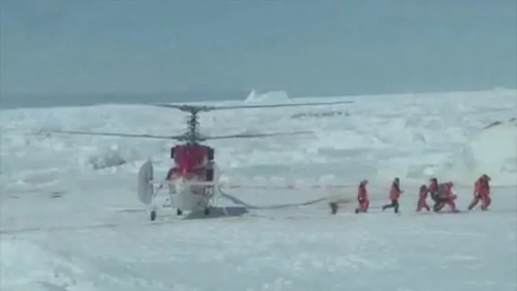 Antarktika’da mahsur kalanlar kurtarıldı