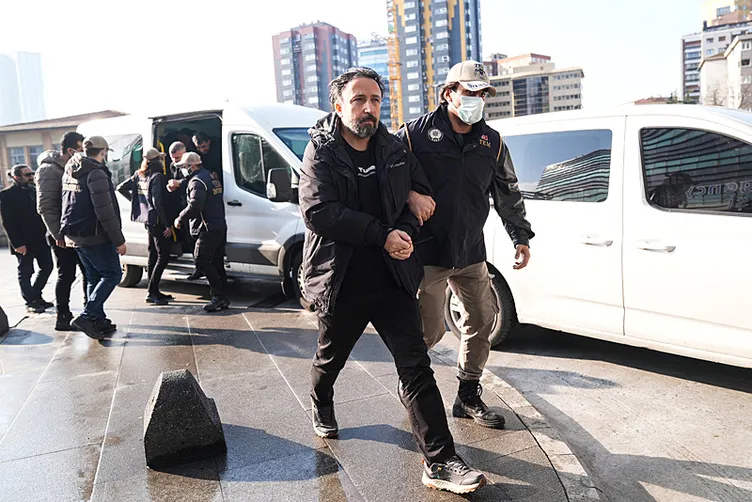 SON DAKİKA... CHP’li belediyelere terör operasyonu! İşte 10 şüphelinin tutuklanma gerekçesi: Örgüt talimatı ile hareket ediyorlar!