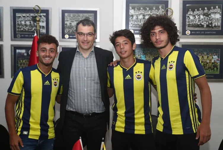 Fenerbahçe 3 gençle sözleşme imzaladı