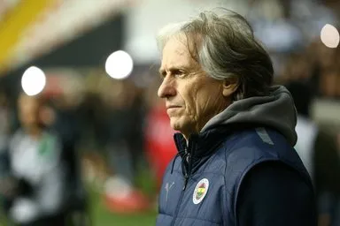 Son dakika Fenerbahçe haberi: Transfer böyle duyuruldu! Vitor Pereira ve Jorge Jesus... | Son dakika Fenerbahçe haberi: Transfer böyle duyuruldu! Vitor Pereira ve Jorge Jesus... |