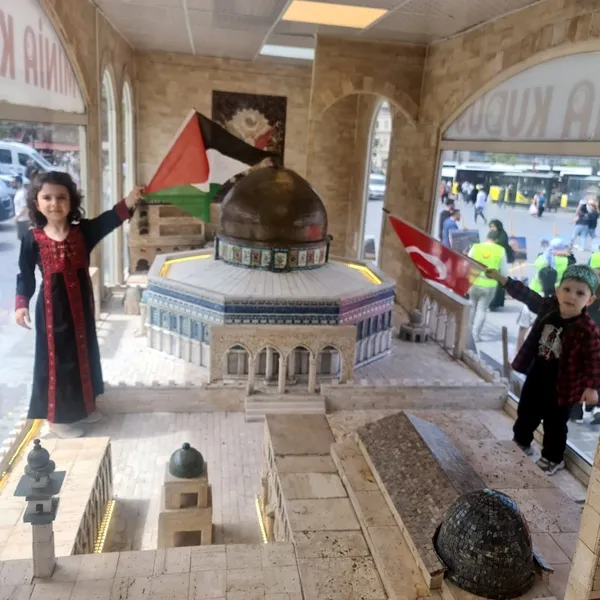 Kadınlar Pankart Açıyor