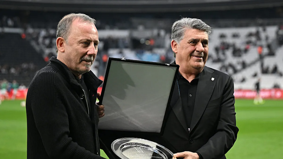 Beşiktaş’ta Sergen Yalçın kararı! Görüşmeden ayrılık çıktı… – Galeri Beşiktaş’ta Sergen Yalçın kararı! Görüşmeden ayrılık çıktı… – Galeri