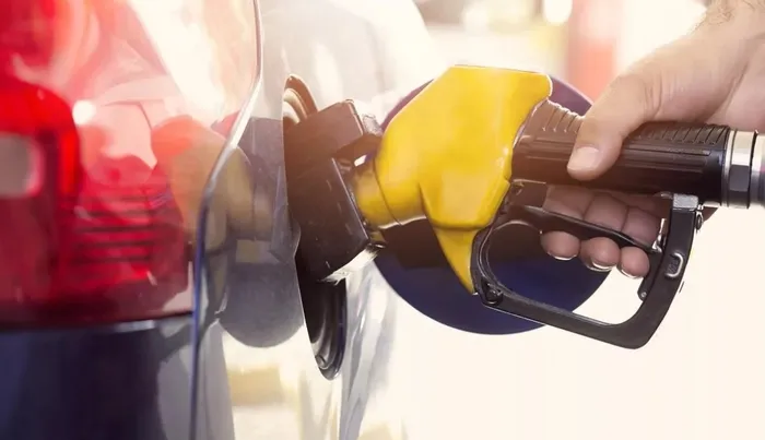 son-dakika-motorin-fiyatlari-icin-beklenen-indirim-geldi-benzin-indirimi-yapildi-mi-1647294662595.jpg