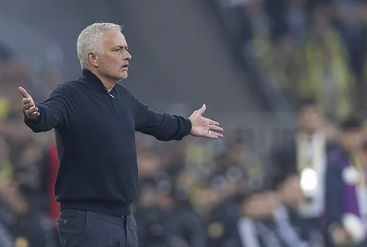 Jose Mourinho’dan Fenerbahçe’ye ağır fatura! Şoke eden rekor harcama...