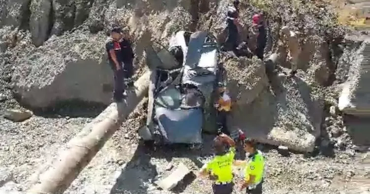 Malatya’da otomobil dere yatağına devrildi: 4 ölü