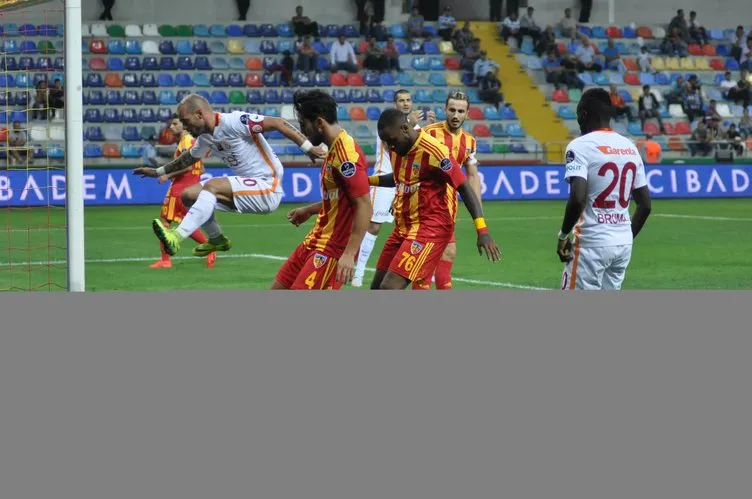 Kayserispor-Galatasaray maçı öncesi olay çıktı