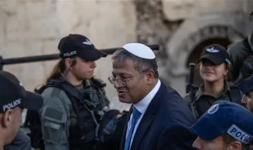 Siyonist Bakan Ben-Gvir provokasyonda sınır tanımıyor: Polis korumasıyla Mescid-i Aksa’yı bastı