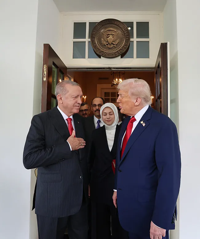 muhalif-medyadan-algi-operasyonu-trumpin-sozlerini-carpittilar-hileli-secim-sozleri-uzerinden-1758834241532.jpeg Muhalif medyadan algı operasyonu! Trump'ın sözlerini çarpıttılar: