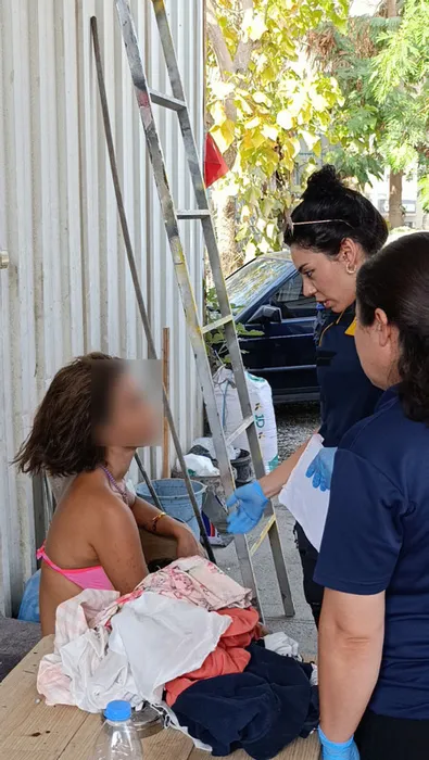 Yer Antalya Manavgat: Bikinili kadın trafiği birbirine kattı!