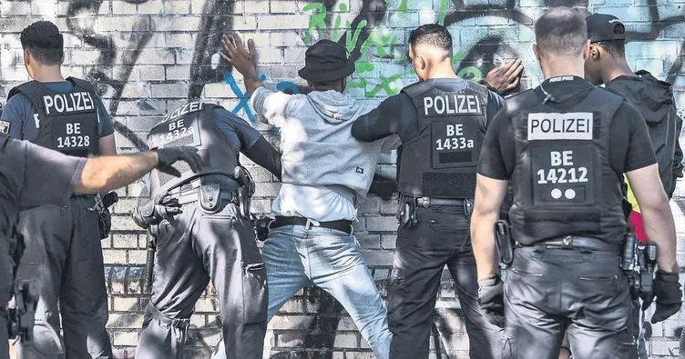 Alman polisinden ırkçılık itirafı