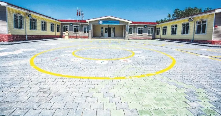 Okullara kilit taşlı çevre düzenlemesi