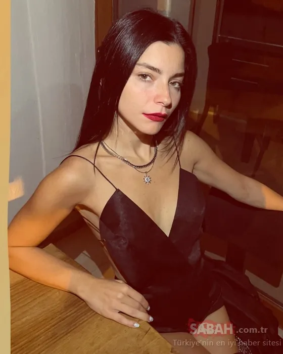 ‘Keçileri kaçırdı bu kız’ Merve Boluğur ‘yok artık’ dedirtti! Elinde alkol şişesiyle gezen Merve Boluğur yine şaşırtmayı başardı!