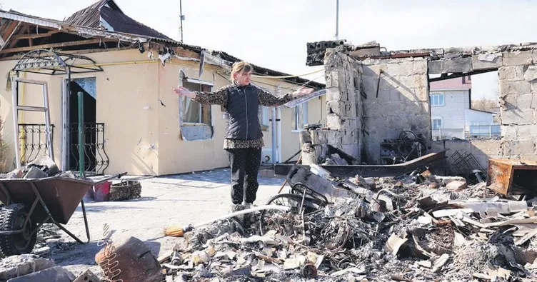 Kasabadan geriye moloz yığınları kaldı