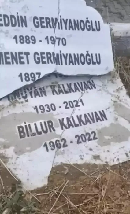 59 yaşında vefat eden Billur Kalkavan’ın mezarının son hali sevenlerini yıktı!