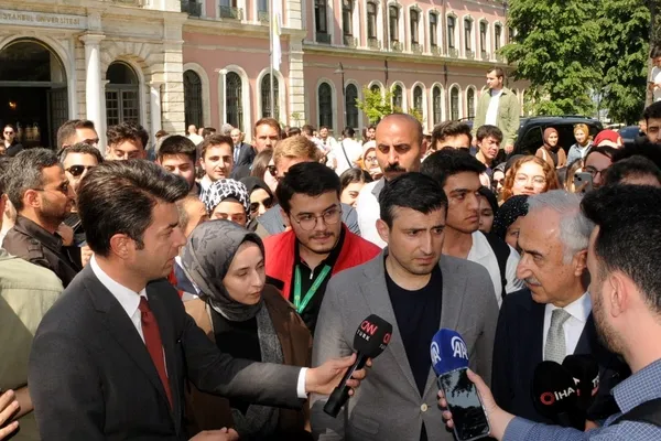 selcuk-bayraktar-iranda-helikopter-enkazinin-bulunmasini-degerlendirdi-1716305036806.jpg