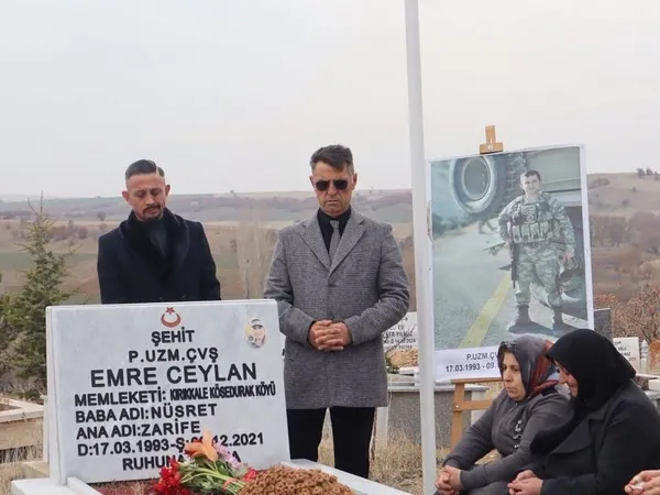 sehit-emre-ceylan-sahadetinin-4-yilinda-dualarla-anildi-1765291042426.jpg