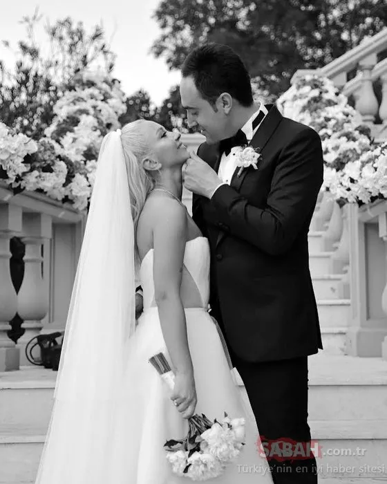 Ünlü şarkıcı Ece Seçkin düğününden yeni kareler paylaştı! Ece Seçkin’in fotoğraflarına beğeni yağdı!