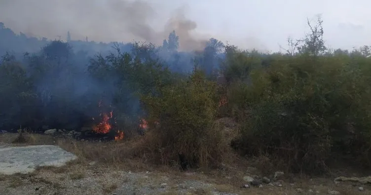 Osmaniye’de makilik alanda çıkan yangın söndürüldü