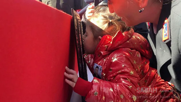 Şehidin çocukları babalarını böyle uğurladı