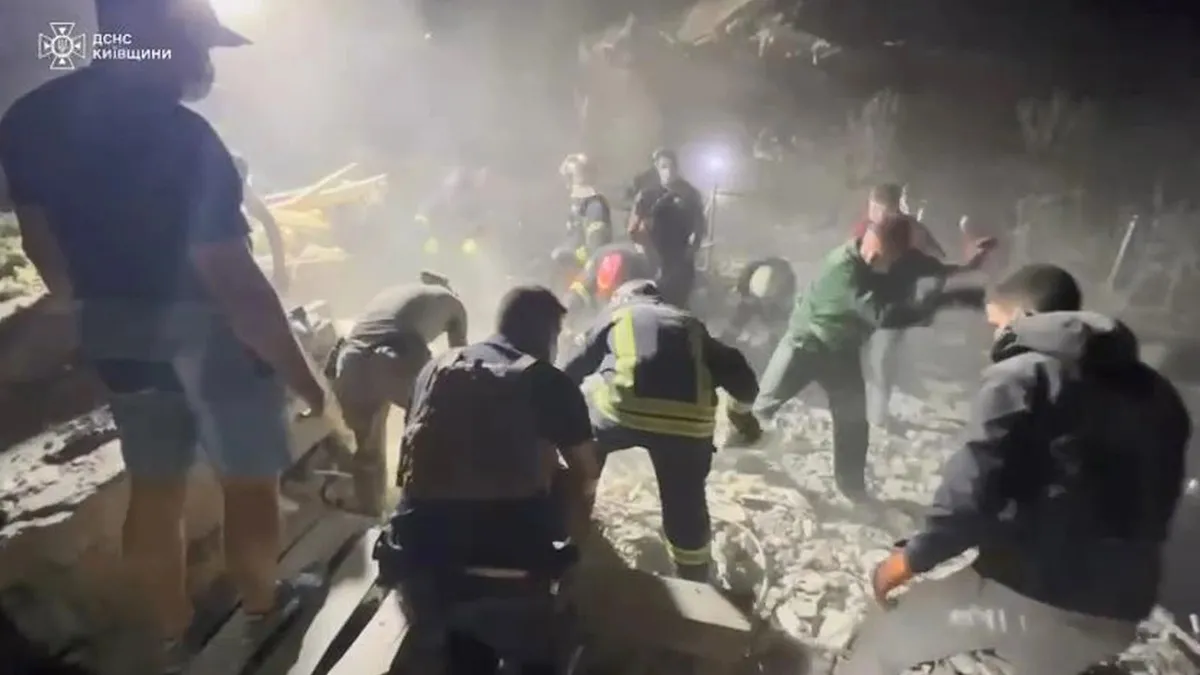 Rusya, Kiev'i füzeyle vurdu! 2 ölü, 3 yaralı Rusya, Kiev'i füzeyle vurdu! 2 ölü, 3 yaralı