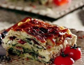 Ispanaklı Pastırmalı Lazanya Toscana Usulü