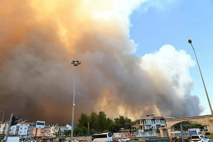 son dakika hangi illerde yangin cikti 30 temmuz bodrum manavgat marmaris istanbul yangininda son durum yangin cikan yerler istanbul kocaeli korfez son dakika yasam haberleri